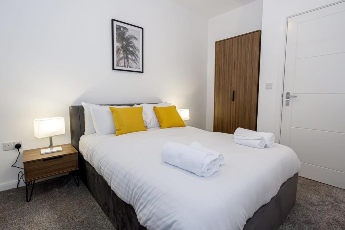 Contemporary 1 Bed Apartment Central Bolton Ngoại thất bức ảnh